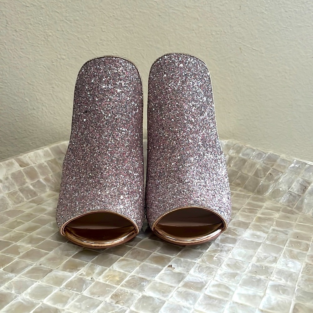 Steve Madden rose gold sparkling mules. Size 9. 4.5in heel